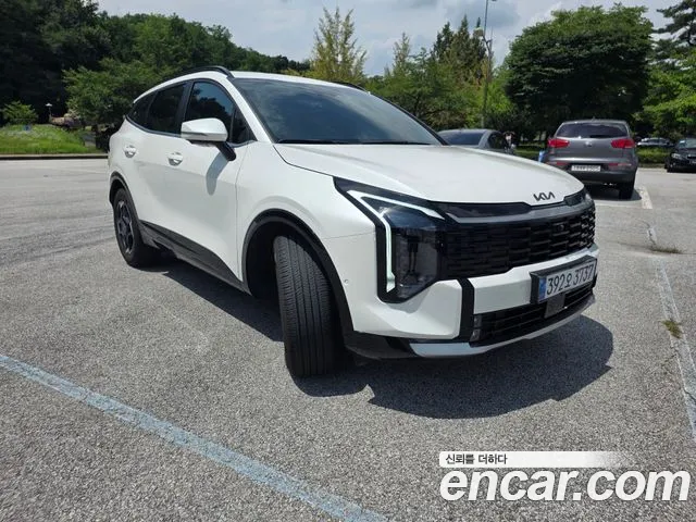 Kia Sportage Бензин 1.6 турбо 2WD — Фото автомобиля 2
