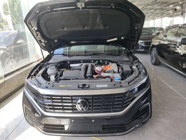 Volkswagen Passat — Фото автомобиля 19
