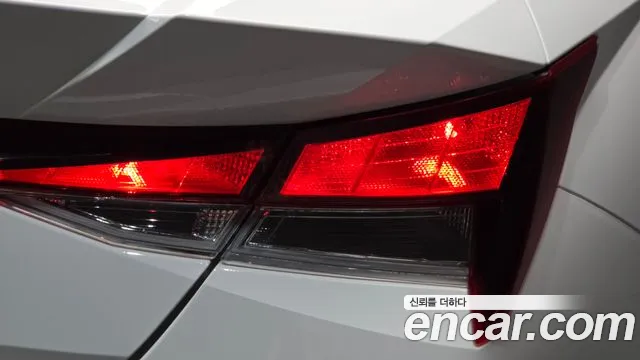 Hyundai AVANTE Avante (CN7) — Фото автомобиля 22