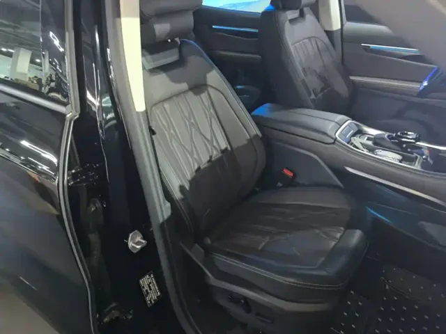 Ford Edge — Фото автомобиля 24