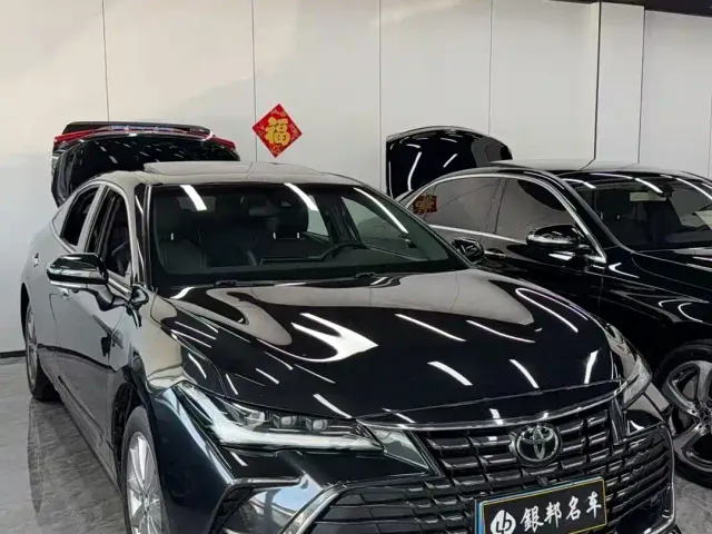 Toyota Avalon — Фото автомобиля 2