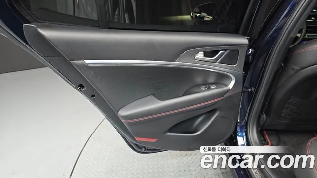 Genesis G70 — Фото автомобиля 23