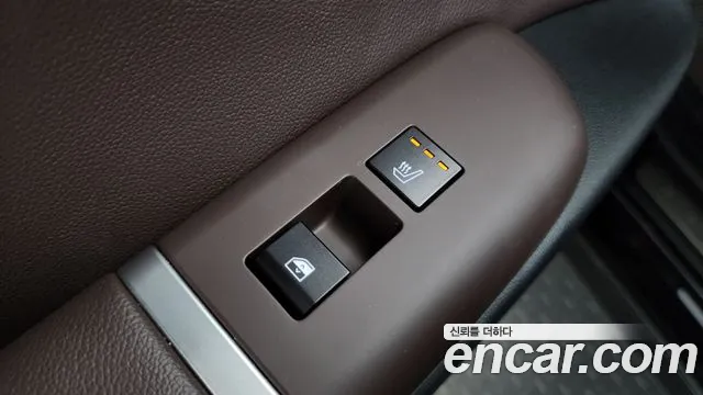 Hyundai Grandeur Grandeur (GN7) 2.5 Бензин 2WD — Фото автомобиля 29