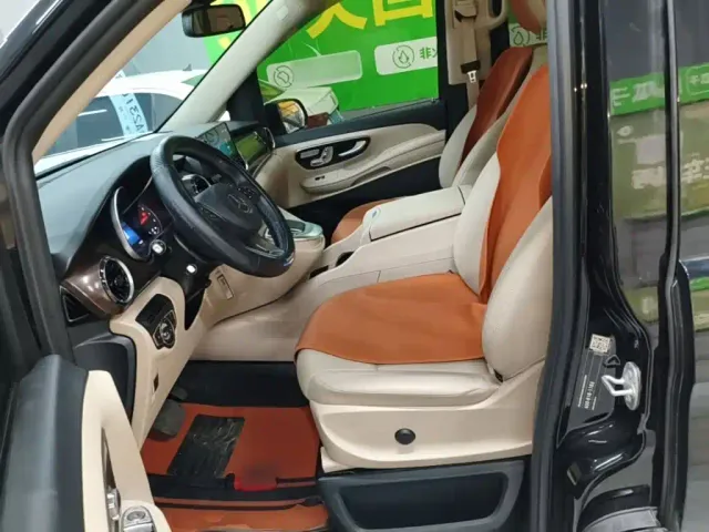 Mercedes-Benz Mercedes-Benz V-Class 2021 V 260 Pilot Edition — Фото автомобиля 14