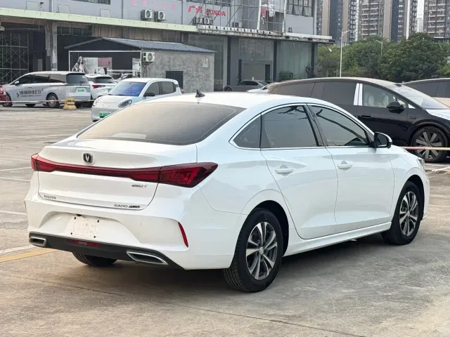Changan Eado — Фото автомобиля 7