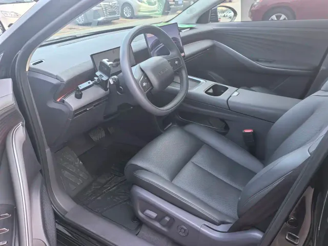 Nissan N6 — Фото автомобиля 10