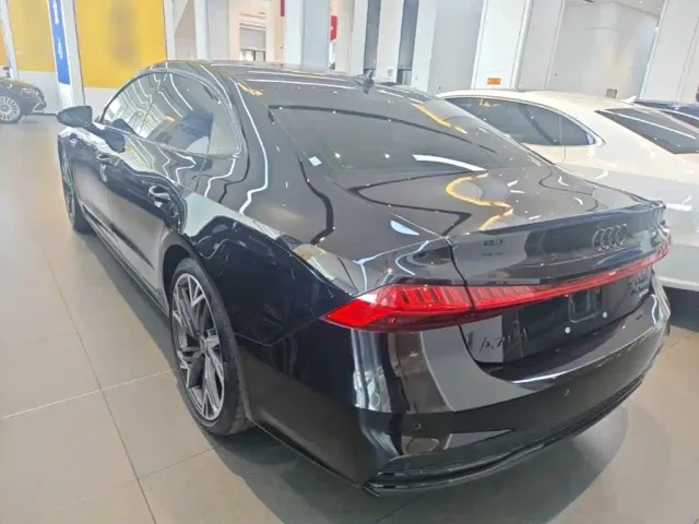 Audi A7L — Фото автомобиля 4