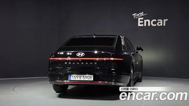 Hyundai Grandeur Grandeur (GN7) 3.5 Бензин 2WD — Фото автомобиля 3