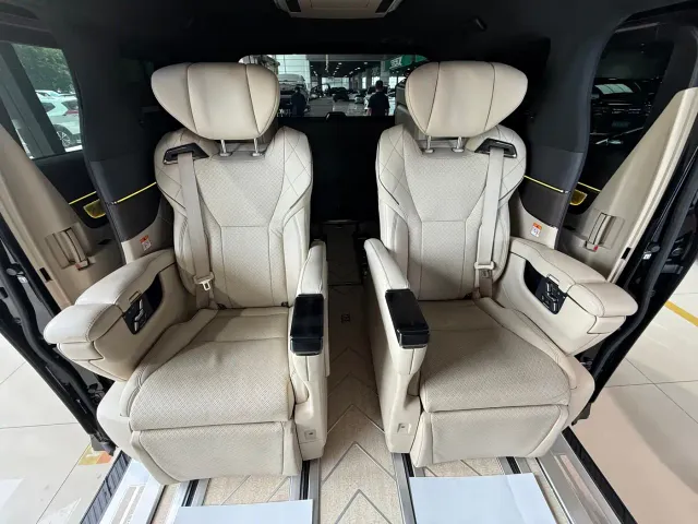 Toyota Vellfire — Фото автомобиля 21