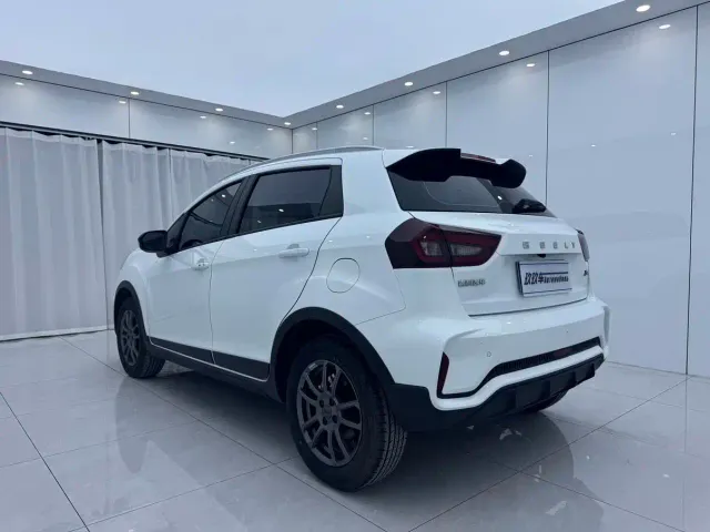 Geely Vision X3 — Фото автомобиля 4
