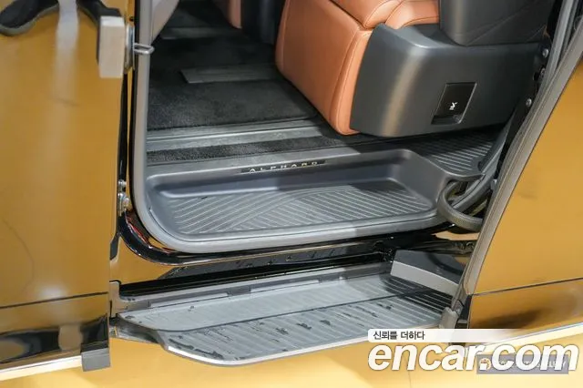 Toyota Alphard — Фото автомобиля 16