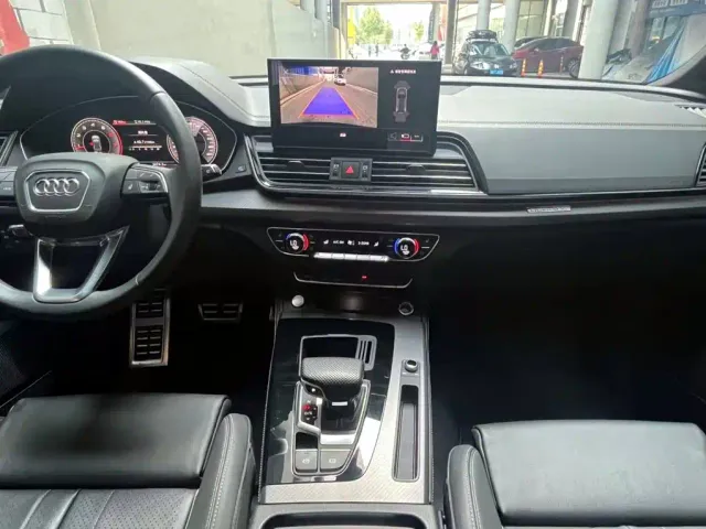 Audi Q5L — Фото автомобиля 12
