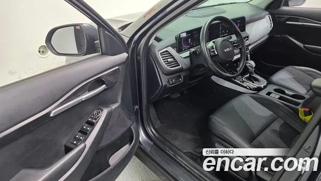 Kia Seltos Новый Seltos Бензин 2.0 2WD — Фото автомобиля 11