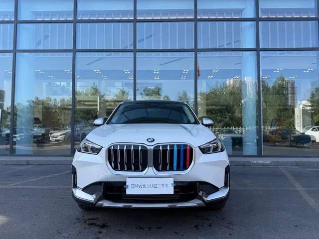 BMW X1 — Фото автомобиля 2