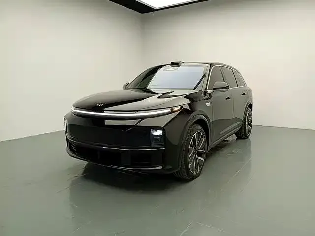 Li Auto L7 — Фото автомобиля 3