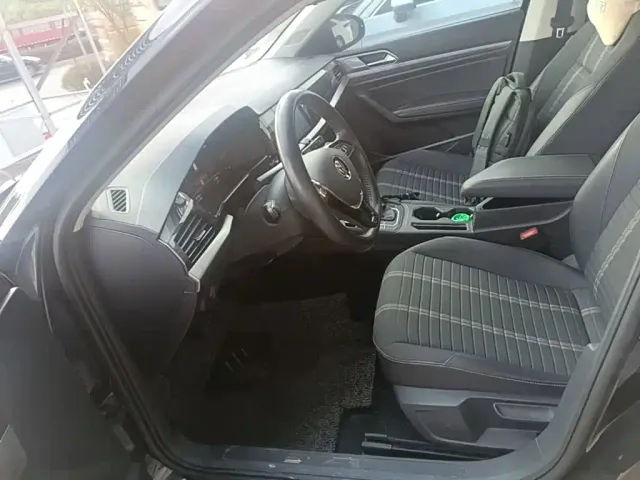 Volkswagen Lavida — Фото автомобиля 14