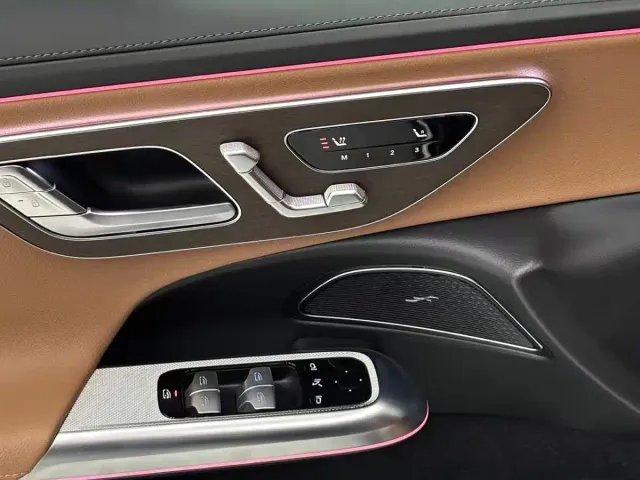 Mercedes-Benz E-Class — Фото автомобиля 13