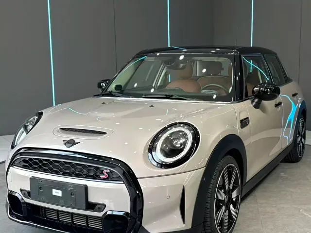 Фотография автомобиля — MINI Hatch