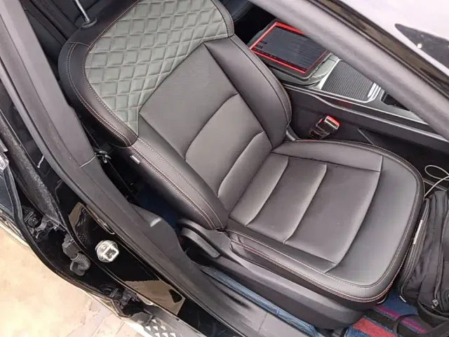 Geely Haoyue L — Фото автомобиля 24