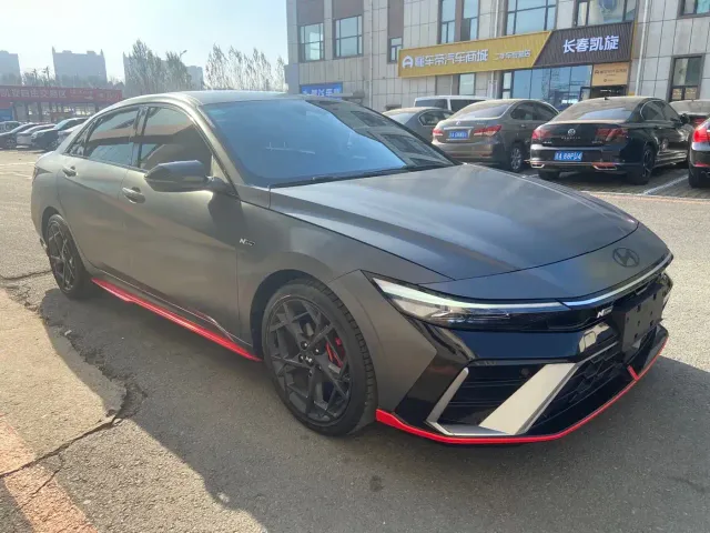 Hyundai Elantra — Фото автомобиля 3