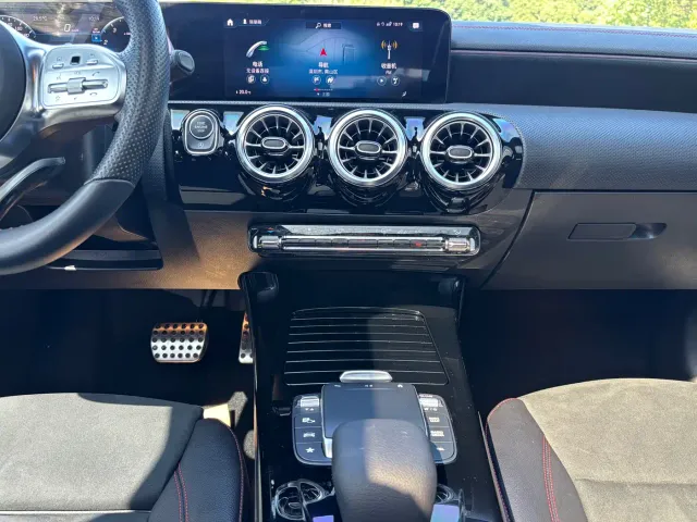 Mercedes-Benz CLA-Class — Фото автомобиля 14