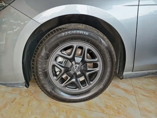 BYD Seal 05 DM-i — Фото автомобиля 22