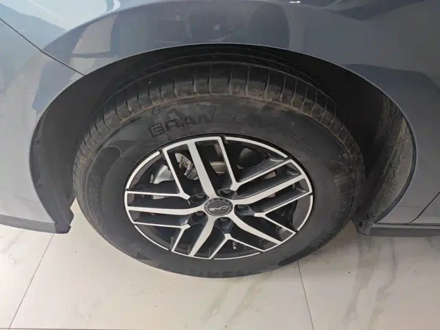 BYD Seal 05 DM-i — Фото автомобиля 22