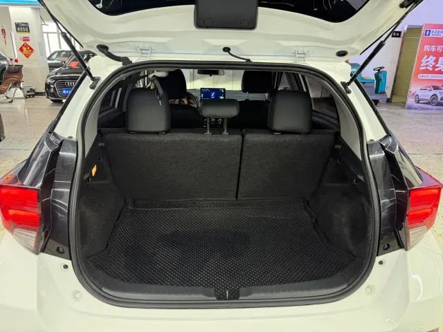 Toyota YARiS L Zhi Xuan — Фото автомобиля 21