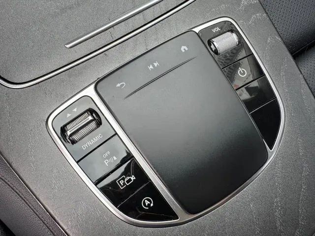 Mercedes-Benz E-Class — Фото автомобиля 22