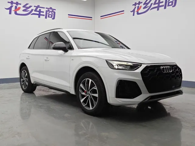 Audi Q5L — Фото автомобиля 2