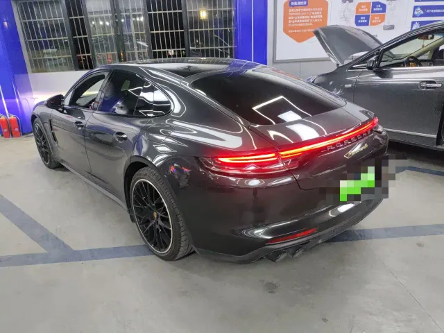 Porsche Panamera — Фото автомобиля 4