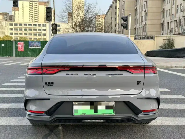 BYD Han — Фото автомобиля 8