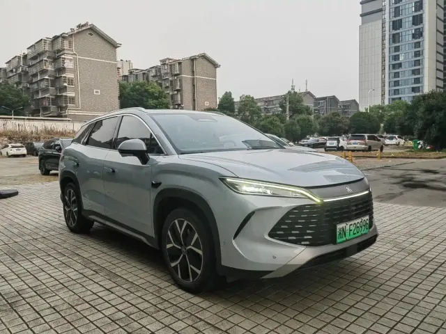 BYD Song L DM-i — Фото автомобиля 3