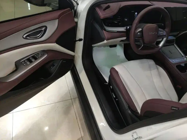 BYD Seal 07 DM-i — Фото автомобиля 15