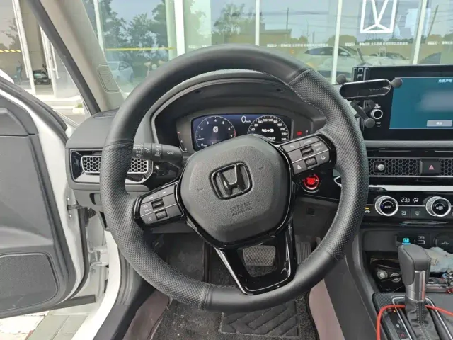 Honda Civic — Фото автомобиля 2