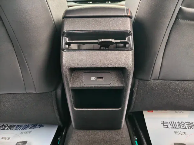 Geely Binrui — Фото автомобиля 7