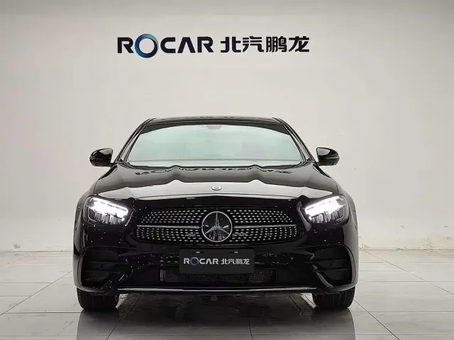 Mercedes-Benz E-Class — Фото автомобиля 2