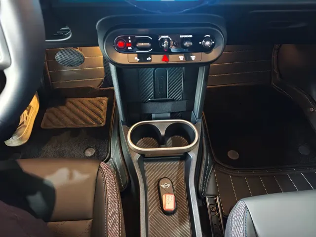 MINI Hatch — Фото автомобиля 7