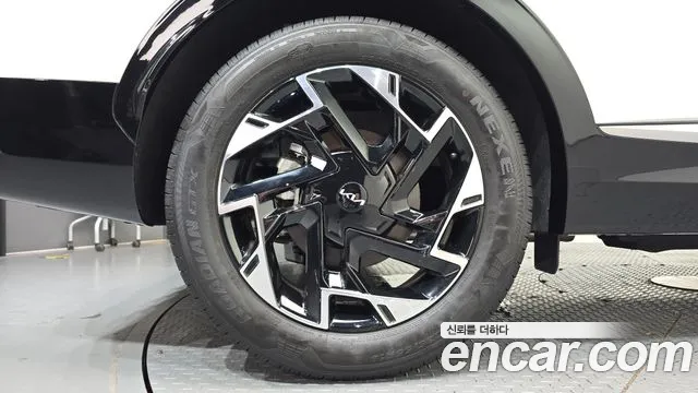Kia Sportage Sportage 5-е поколение Бензин 1.6 Turbo 4WD — Фото автомобиля 5