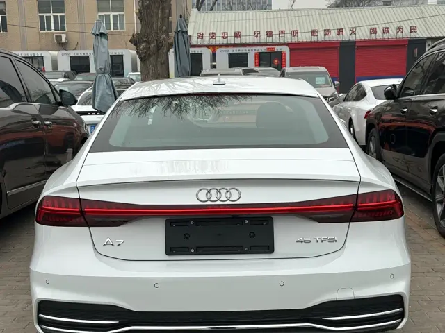Audi A7 — Фото автомобиля 11