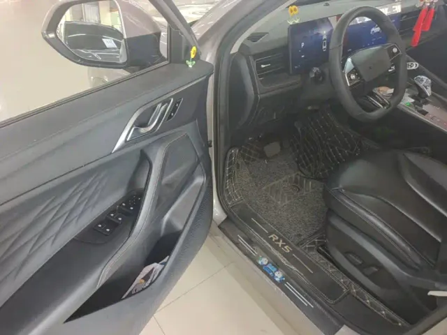 Roewe RX5 — Фото автомобиля 15