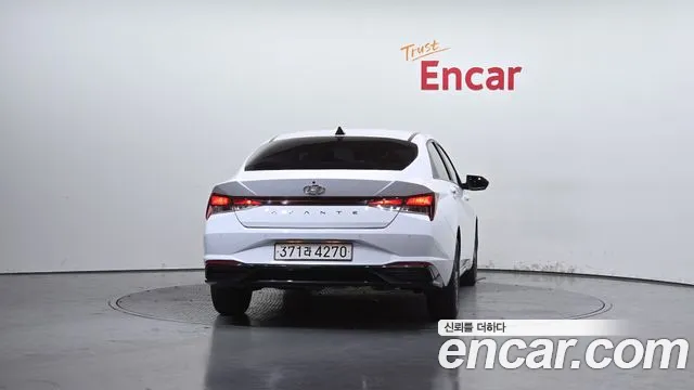Hyundai AVANTE Avante (CN7) — Фото автомобиля 4