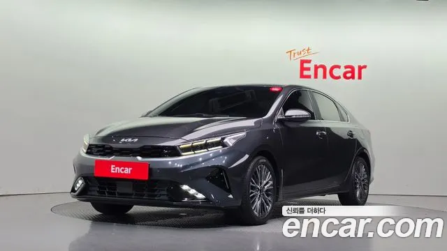 Фотография автомобиля — Kia K3 Generation 2