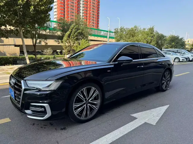 Фотография автомобиля — Audi A6L