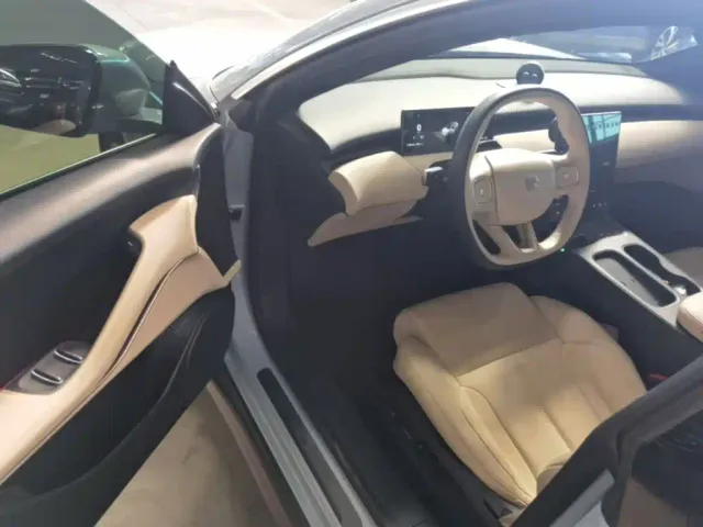 Nio ET5 Touring — Фото автомобиля 15