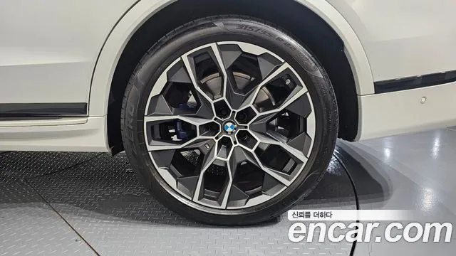 BMW X7 — Фото автомобиля 16