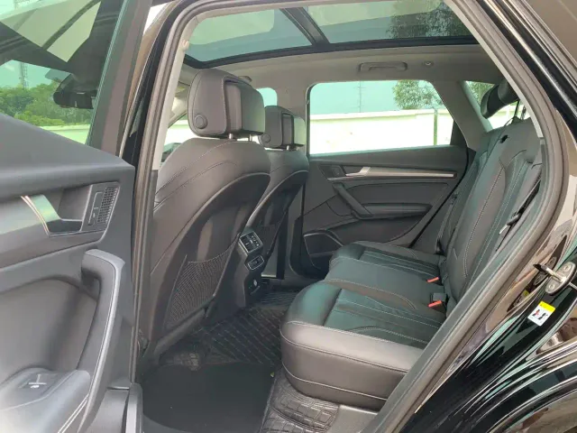 Audi Q5L — Фото автомобиля 9