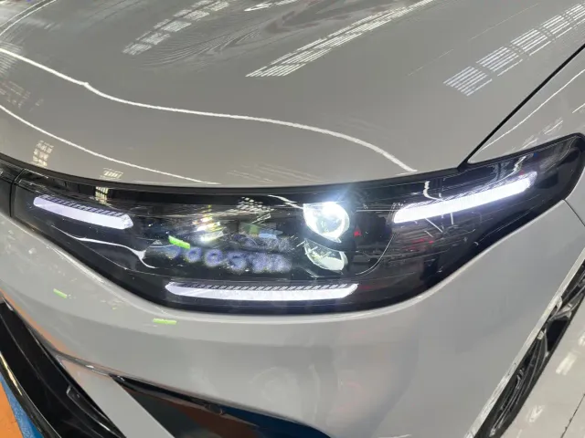 Leapmotor Lafa 5 — Фото автомобиля 4