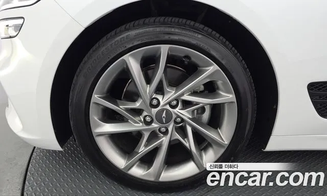 Genesis G70 New — Фото автомобиля 5