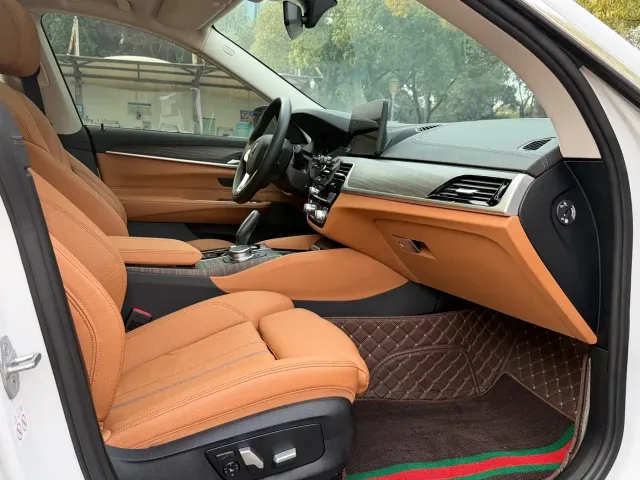 BMW 6 Series Gran Turismo — Фото автомобиля 22